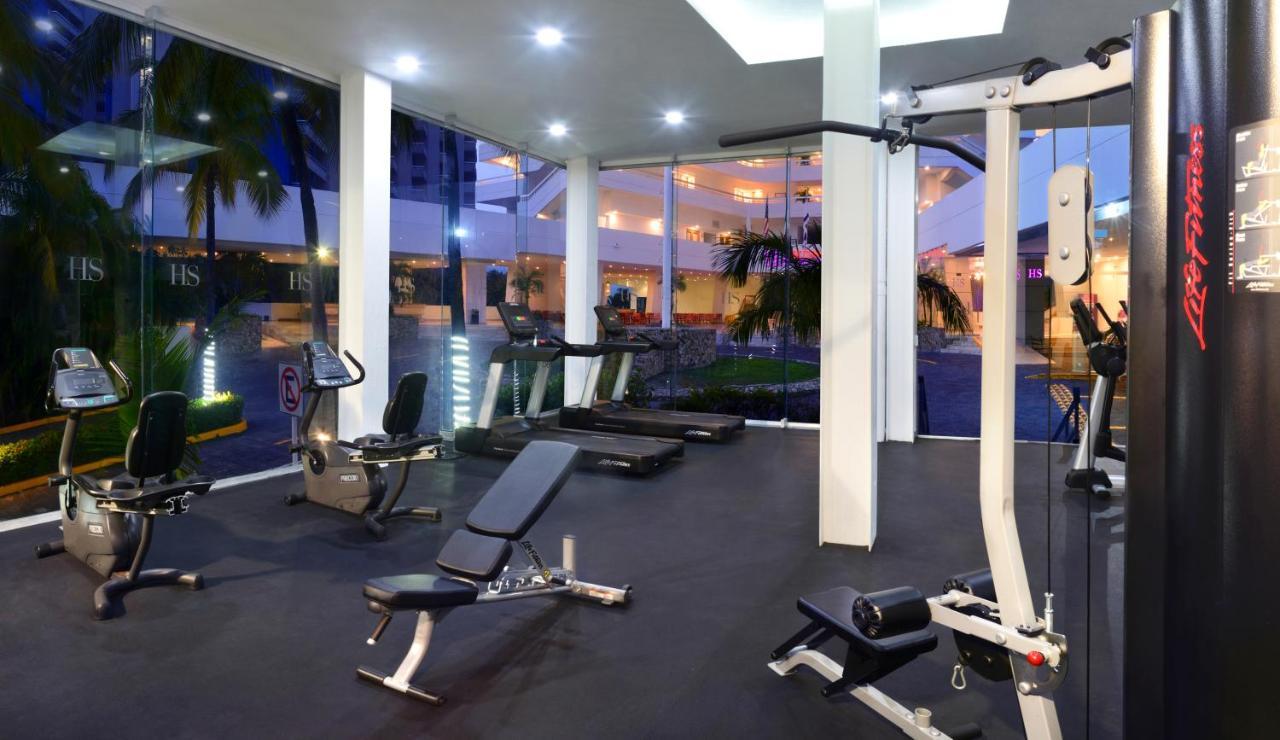 Hs Hotsson Hotel Acapulco Exterior photo A gym at a resort