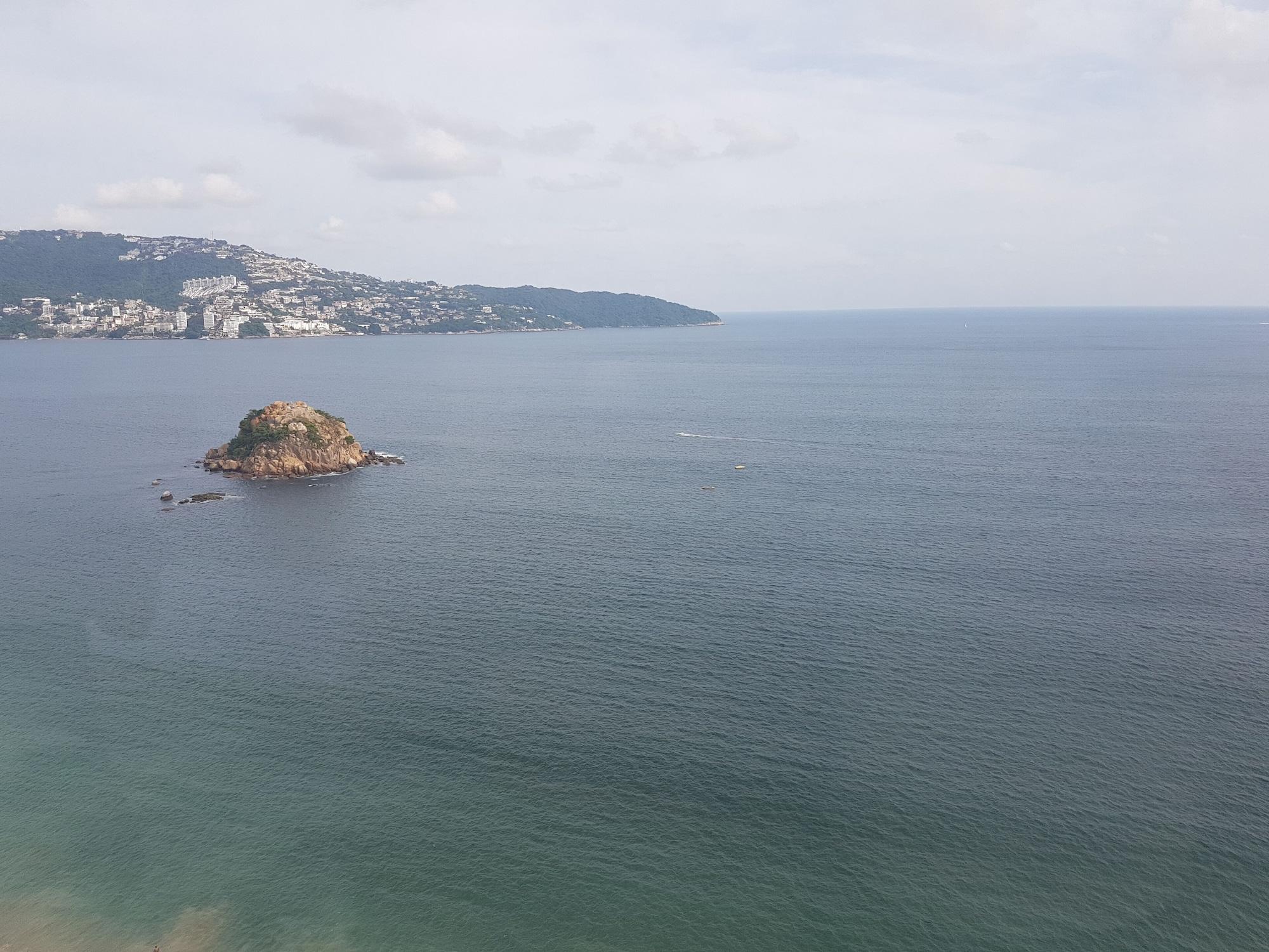 Hs Hotsson Hotel Acapulco Exterior photo View of the island